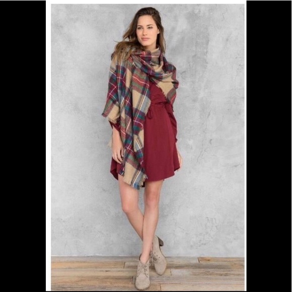 NWT Francesca’s Elegant Soft Oversized Plaid Wrap - Picture 2 of 13